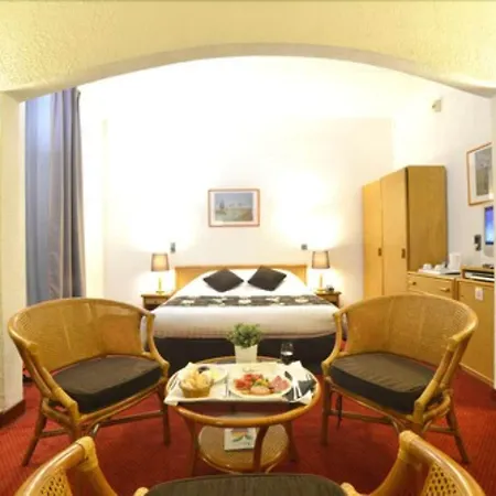 오텔 당글레테르 하이퍼-센터 호텔 그르노블