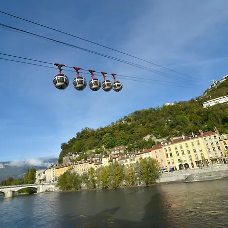 酒店 安格勒特里格勒诺布尔中心酒店 3*